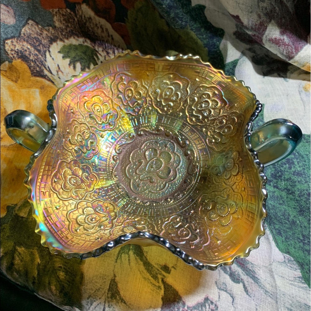 Golden candy dish antique
